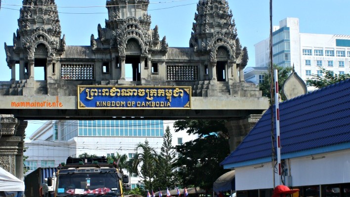La Cambogia che ti entra dentro in 24 ore: la frontiera