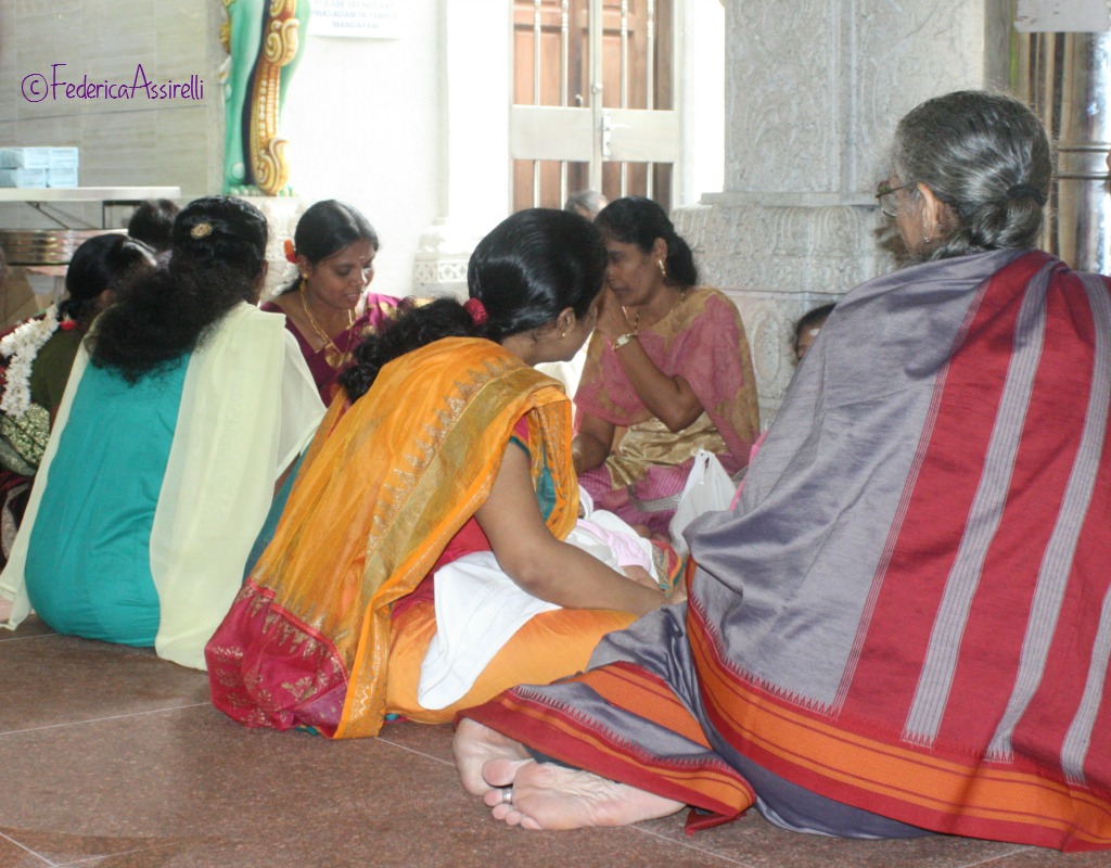Donne indiane al tempio